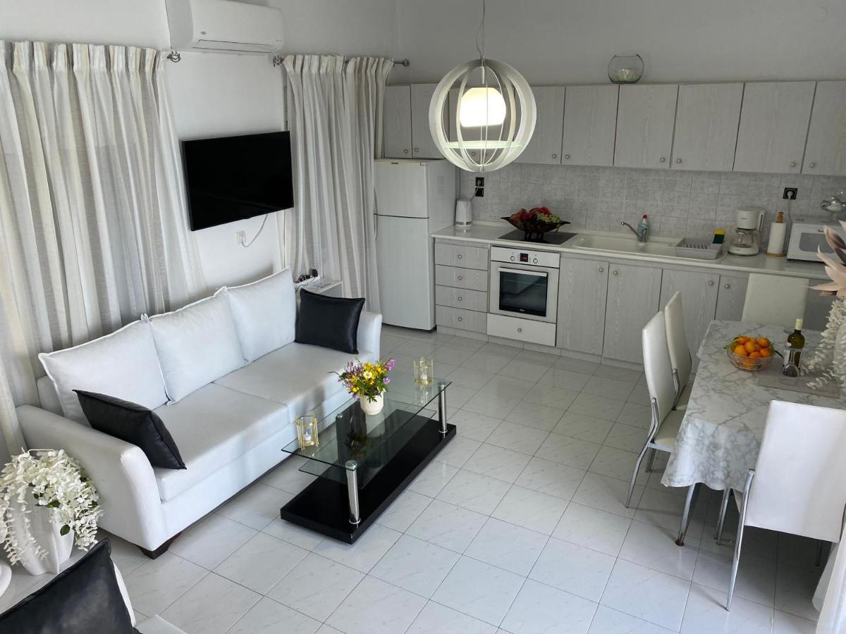 Villa Blanca Haraki