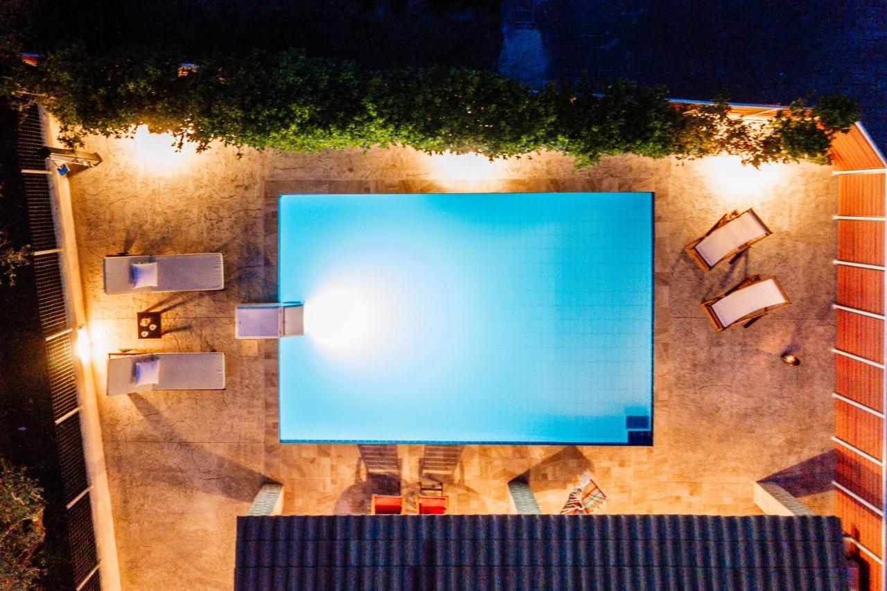 Rosemarie Villa