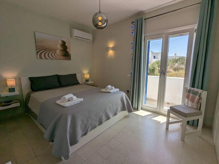 Comfortable 2-bedroom With Balcony & Port View Apartment *