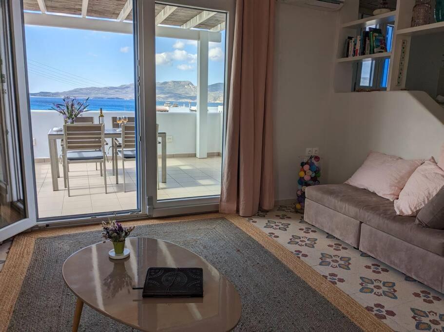 Comfortable 2-bedroom With Balcony & Port View