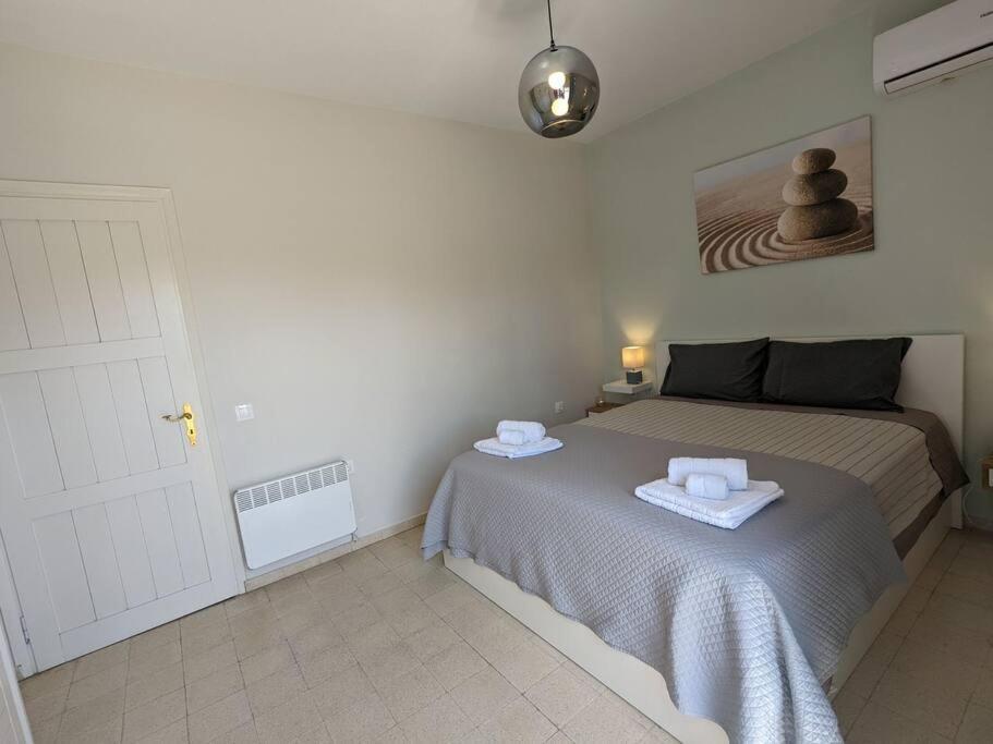 Comfortable 2-bedroom With Balcony & Port View Adamantas (Milos)