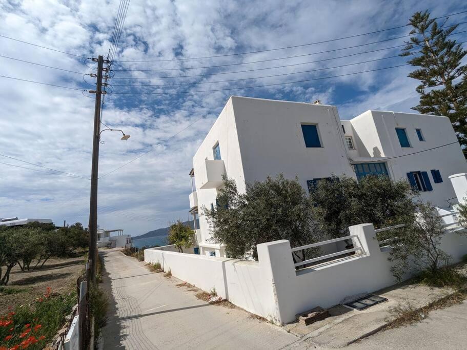 Comfortable 2-bedroom With Balcony & Port View Apartment Adamantas (Milos)