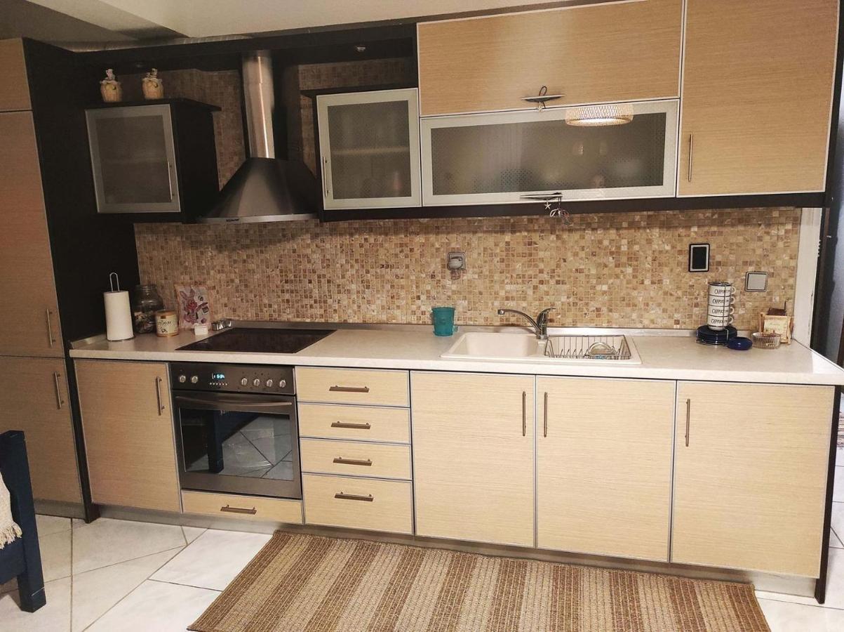 Front In Apartment Pefkochori