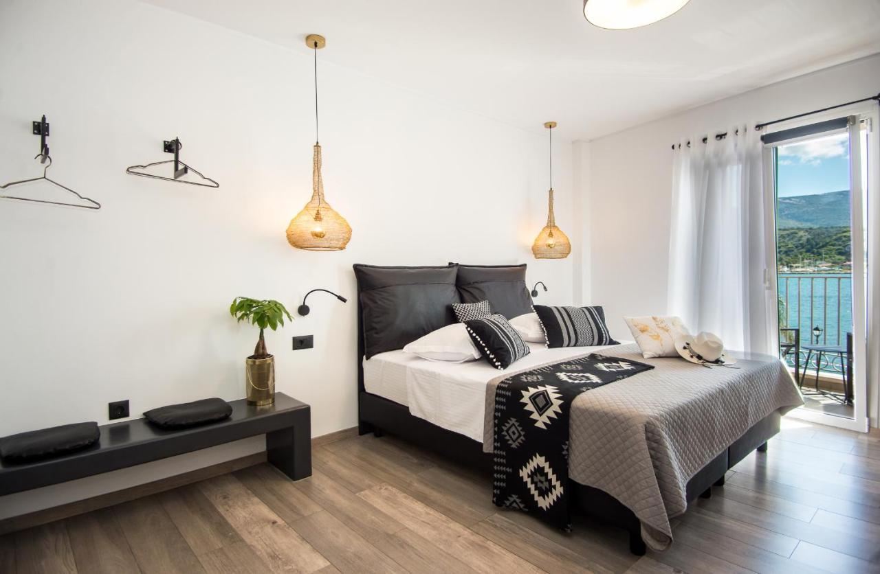 Apartment A & B Minimal ιι With Sea View In Argostoli (Kefalonia)
