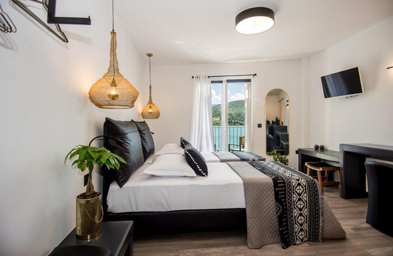 A & B Minimal ιι With Sea View In Argostoli (Kefalonia)