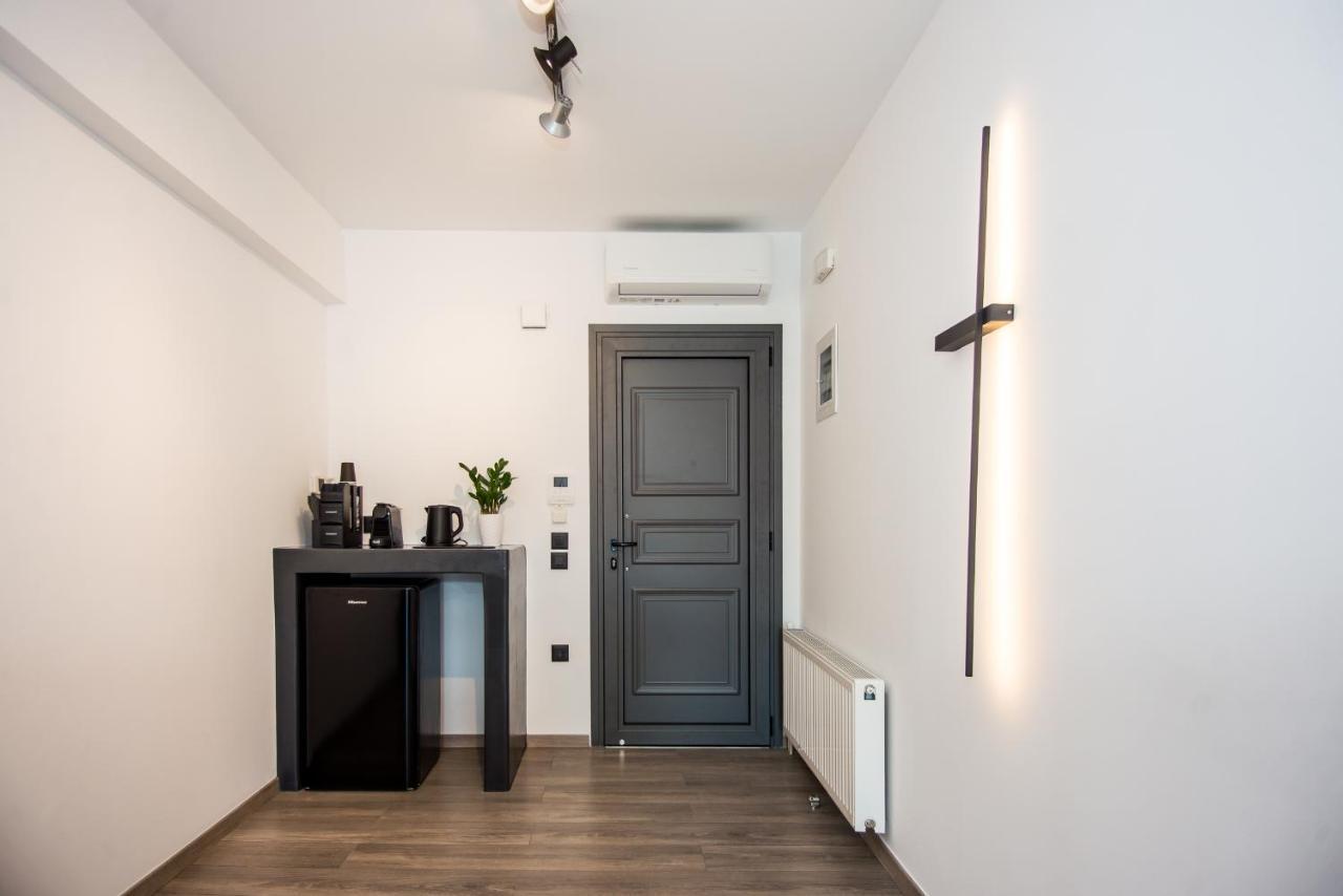 A & B Minimal ιι With Sea View In Apartment *