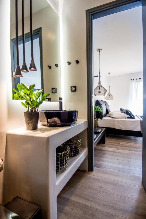 Apartment A & B Minimal ιι With Sea View In *