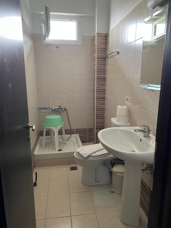 Hotel Akrothalassia 2*