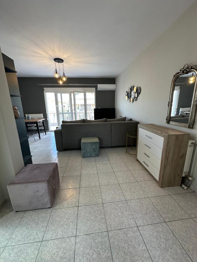 Moshouse ! 2 Bedrooms Apartment!! Nea Peramos (Macedonia)