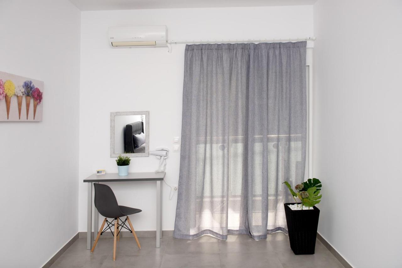 Maria Studios & Apartment