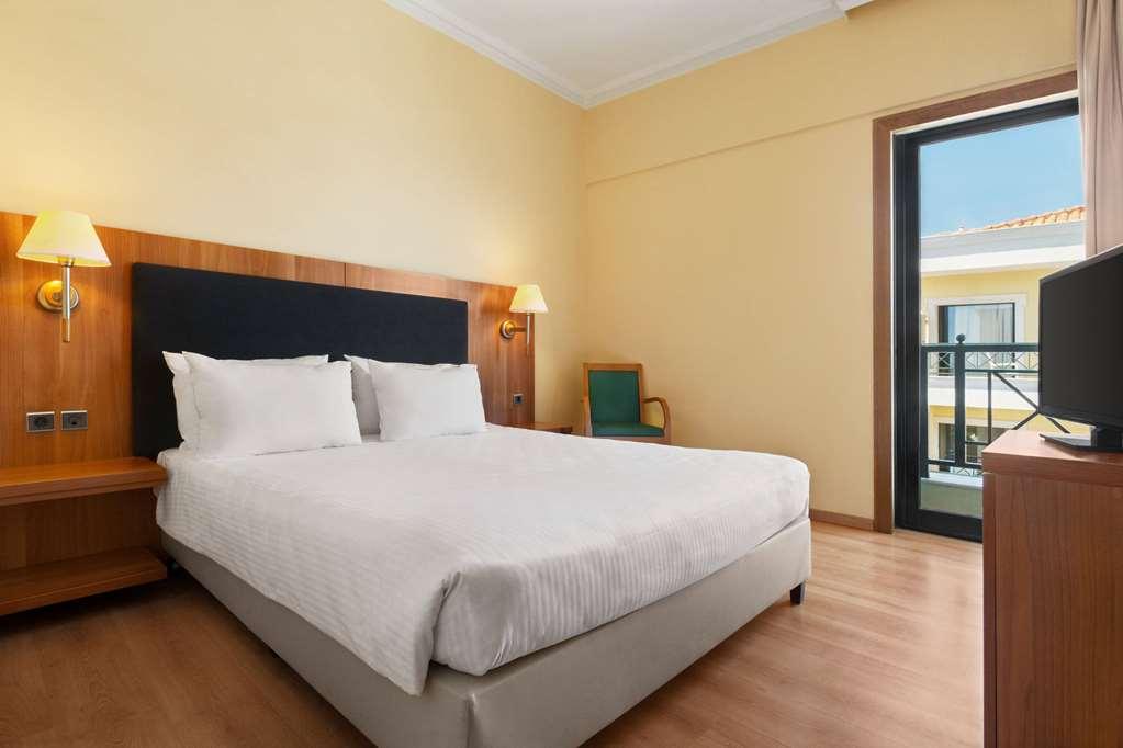 Ramada By Wyndham, Athens Club Attica Riviera 5* Nea Makri