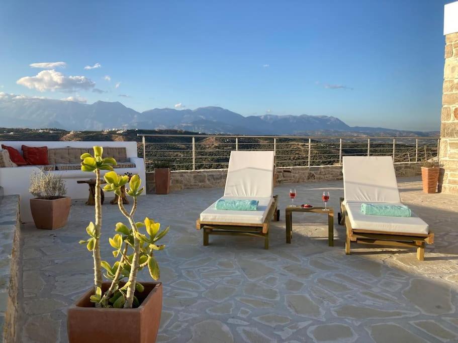 Levanta: Luxurious Stone With Infinity Pool And Sea Views Apartment Pitsidia
