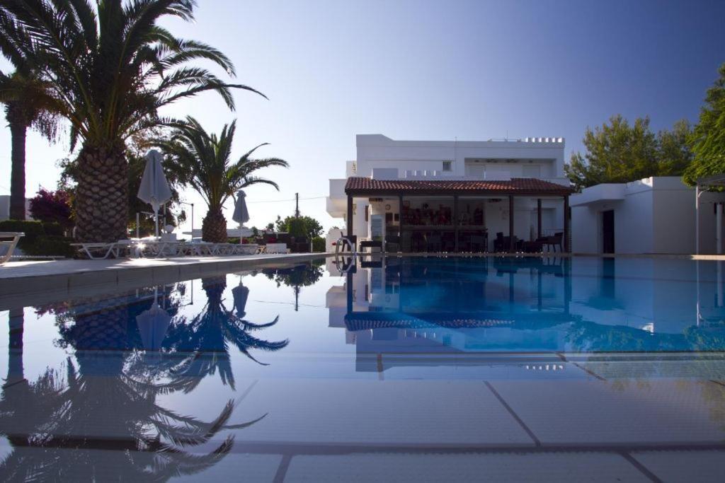 Abella Hotel 3*