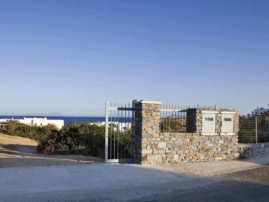 Villa Beachfront Thesseus