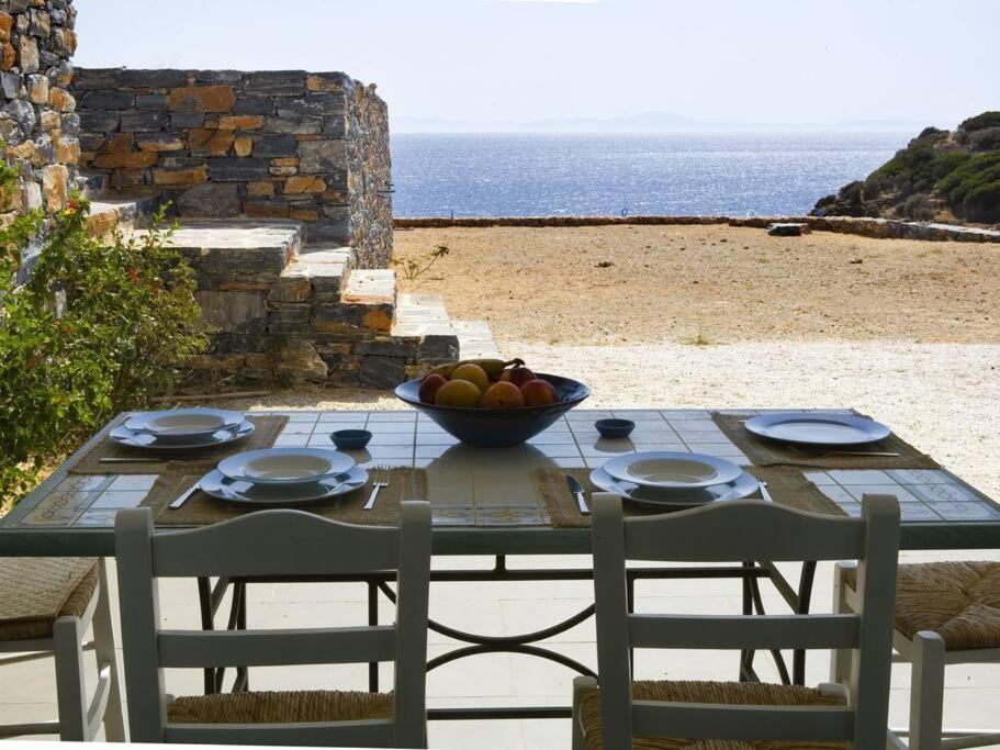 Beachfront Thesseus Villa Naxos City