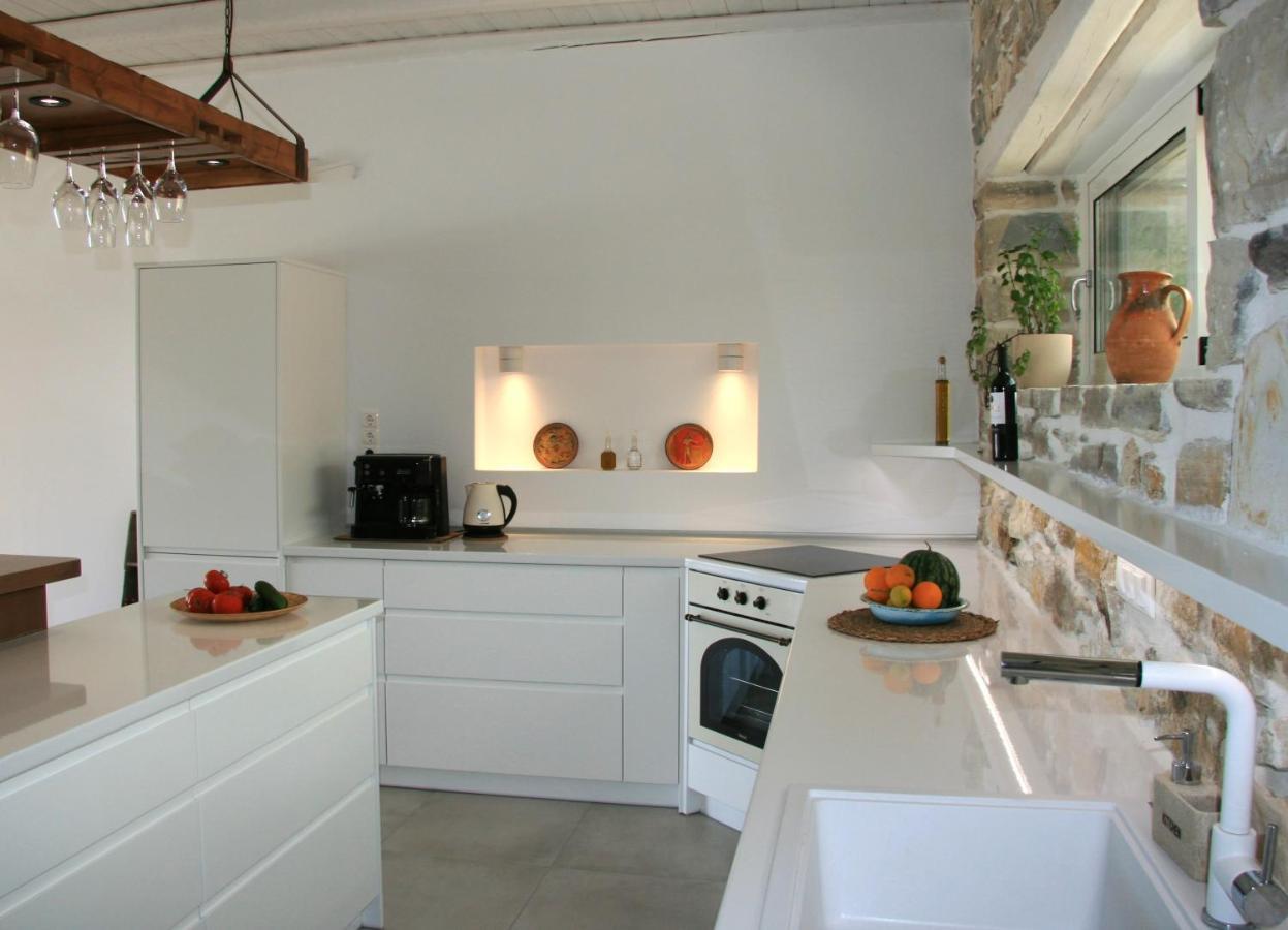 Levanta: Luxurious Stone With Infinity Pool And Sea Views * Pitsidia