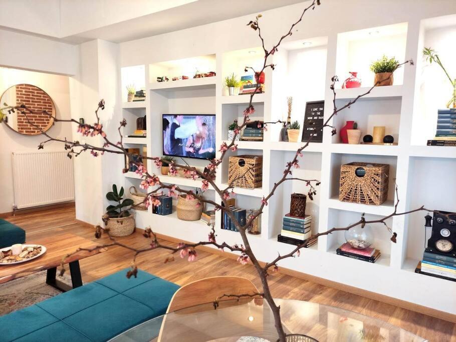 Voukamvilia Boutique *