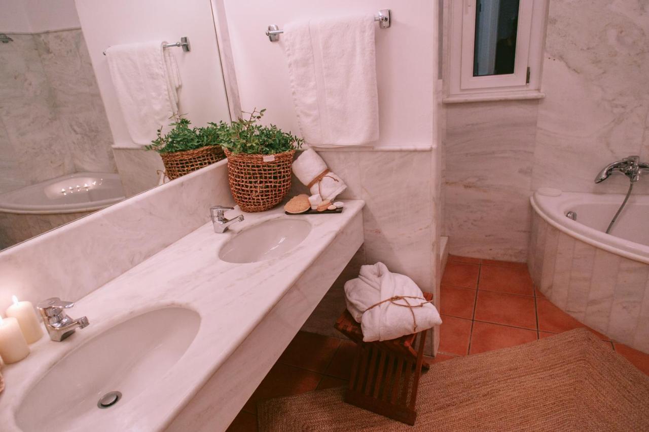 Delfini Villa *