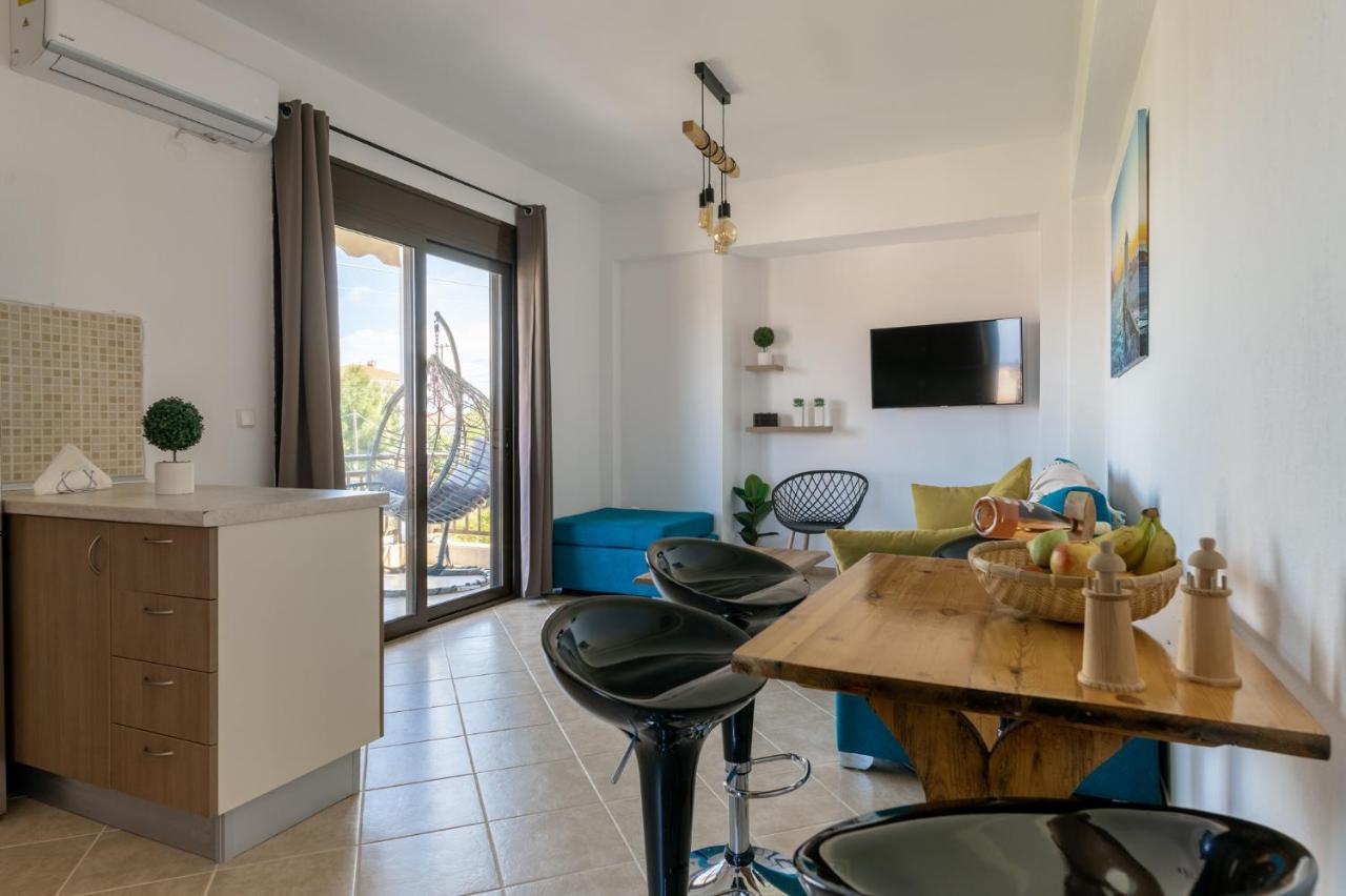 Zandre Shiny Apartment