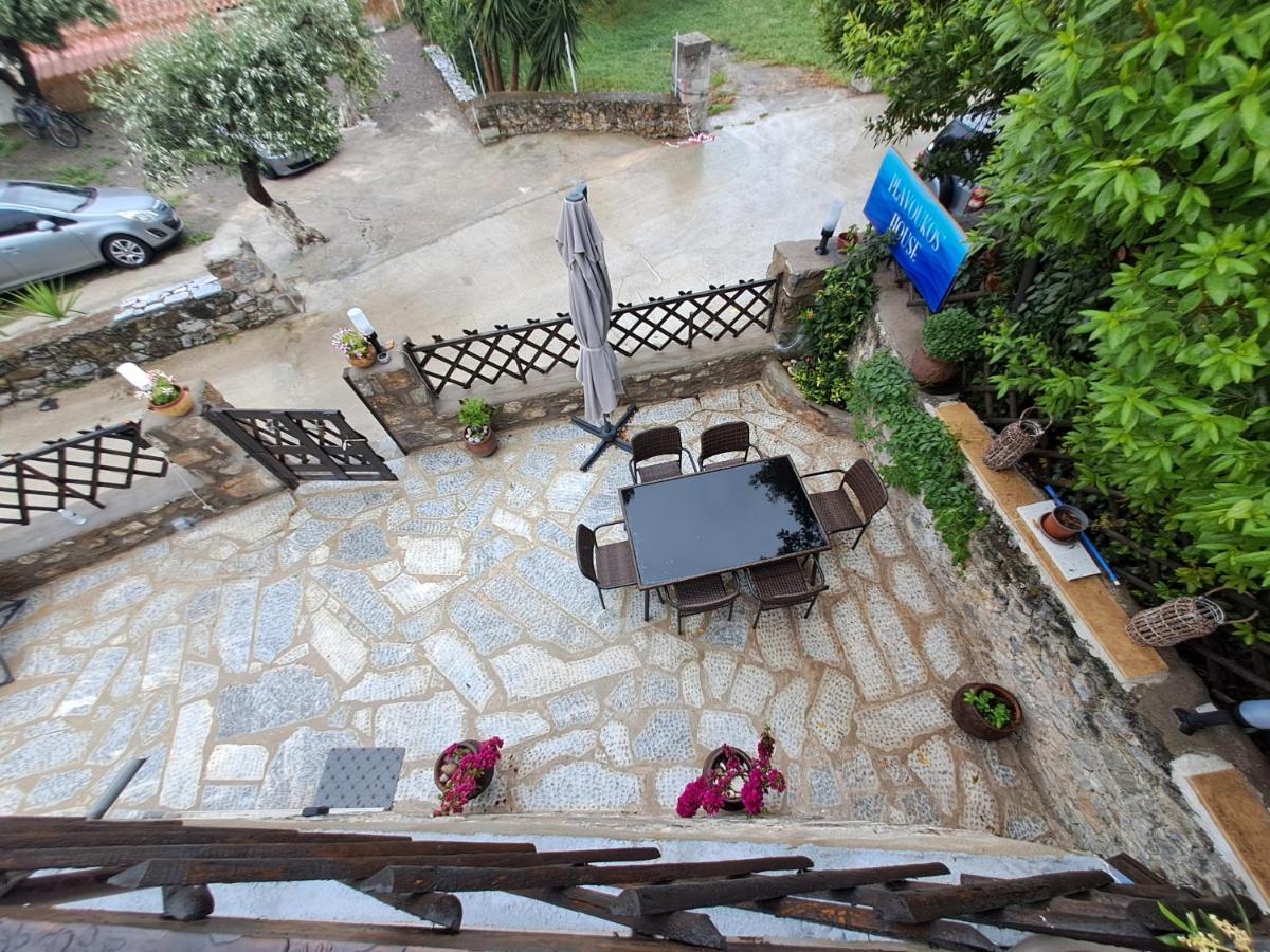 Plavoukos'house Holiday home