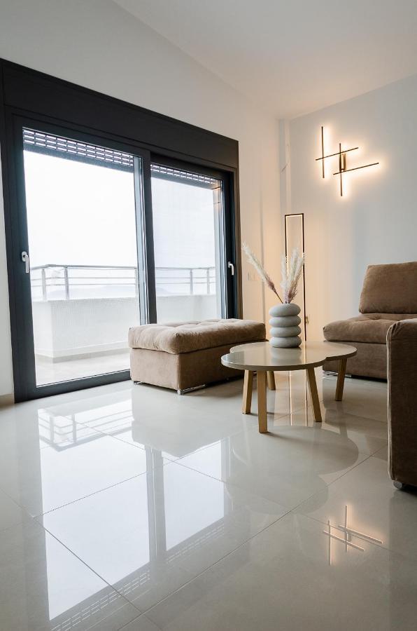 Salandore Blue * Finikounta
