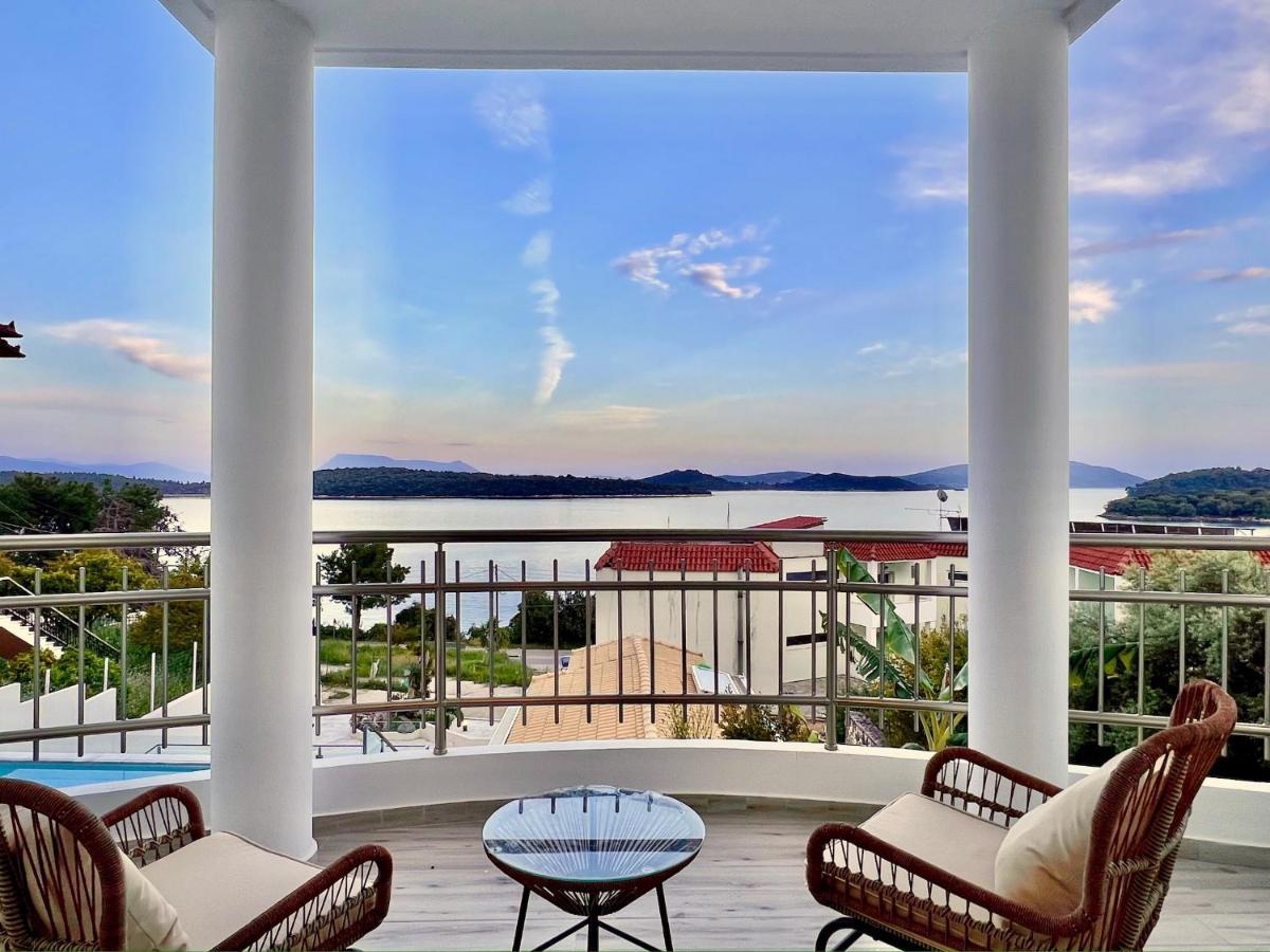 Luxury Agios Dimitrios With Private Pool By Dadovillas *