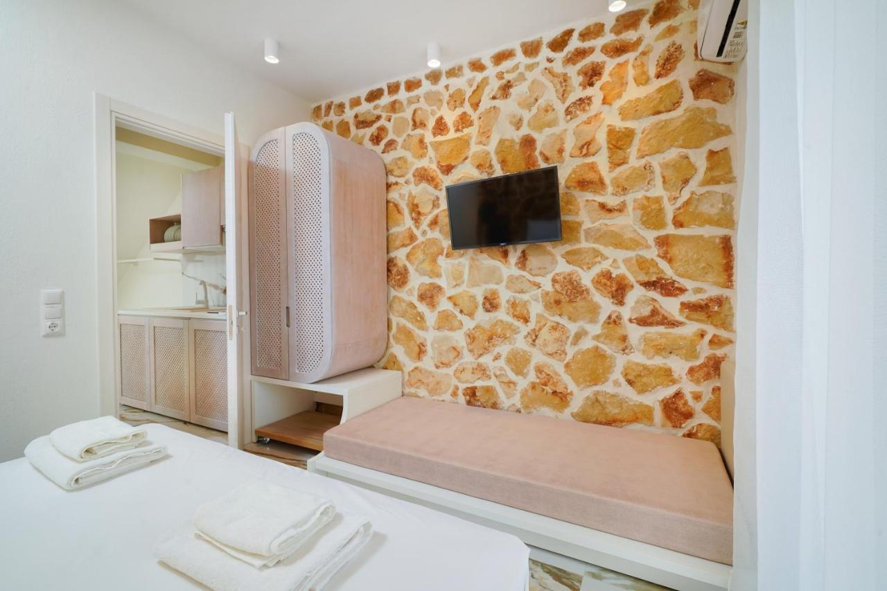 Athina Palace Luxurious Appartments *