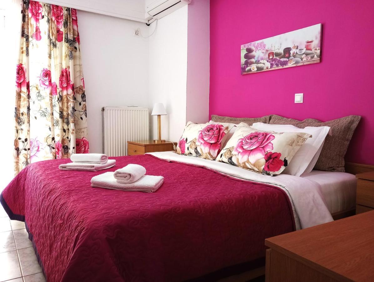 Nicholas House ! * Chalkida