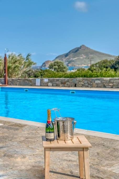 Vino - Cycladic Calm * Isterni (Paros)