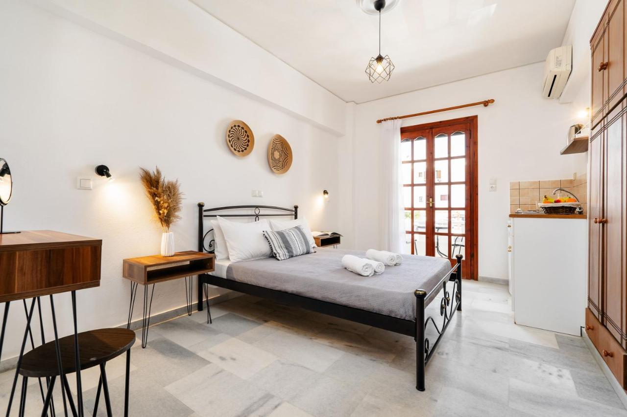 Flerianos Naxos Aparthotel