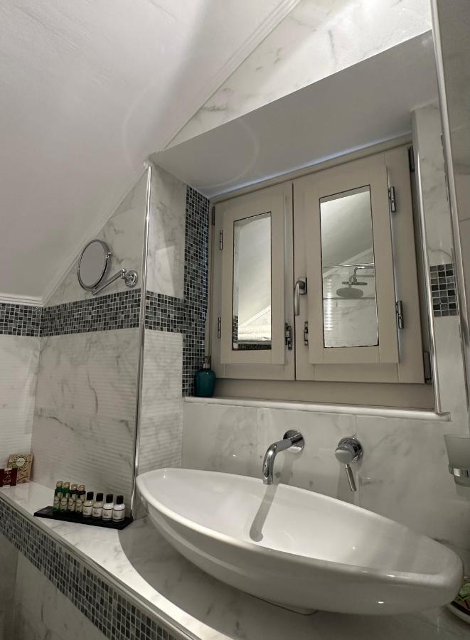 Thea Aparthotel Symi