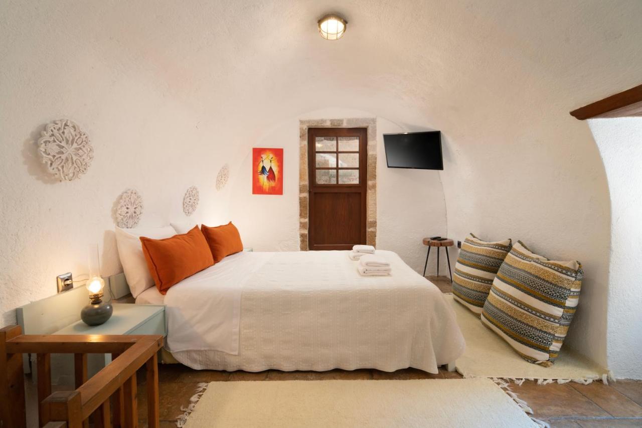 Guest house Menexes Monemvasia