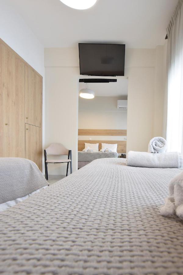 Hotel John's 3*