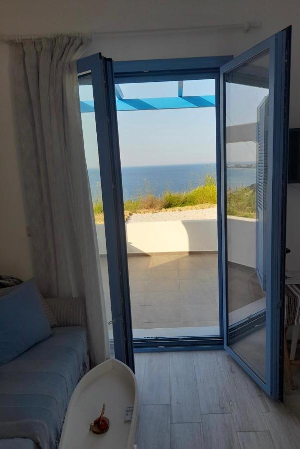 Mpasales House * Skyros