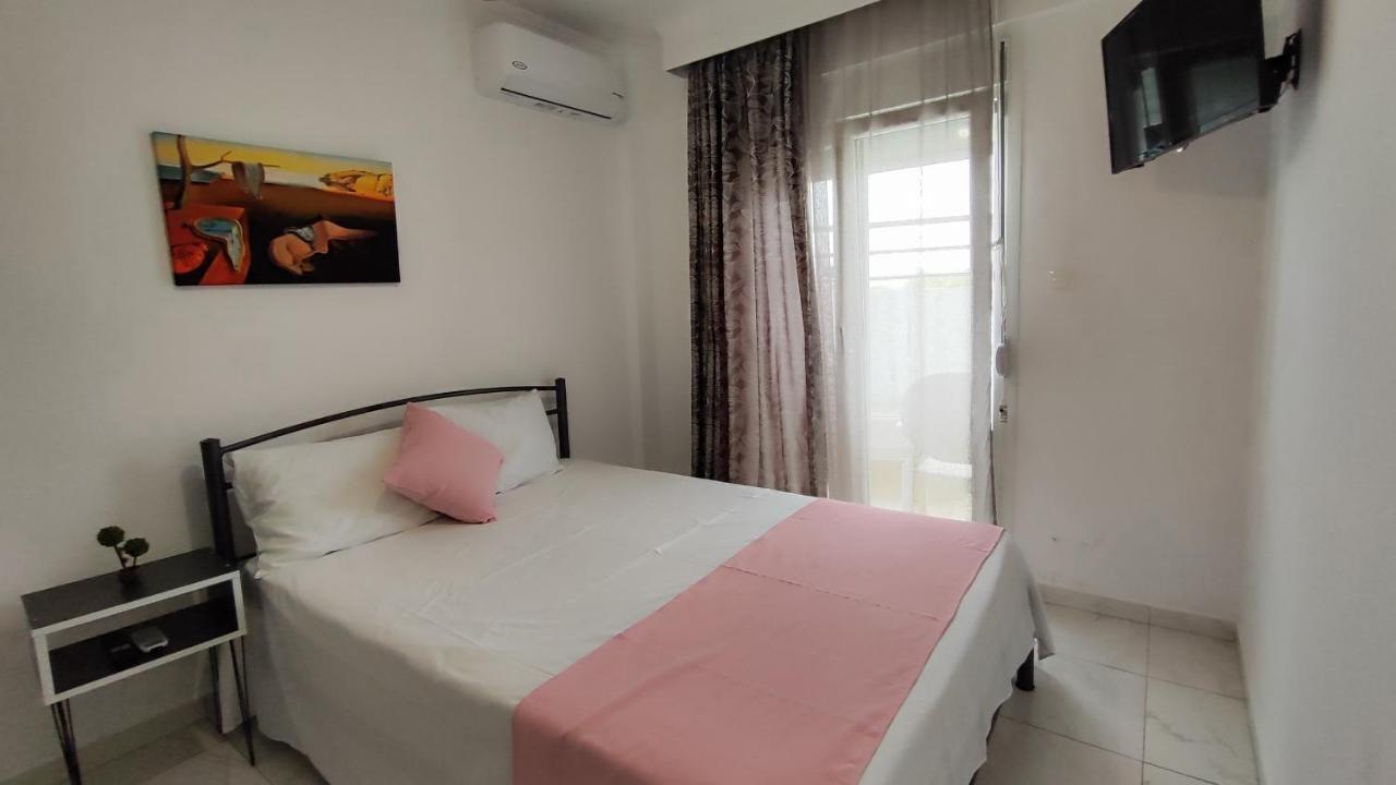 First Line Apartment *