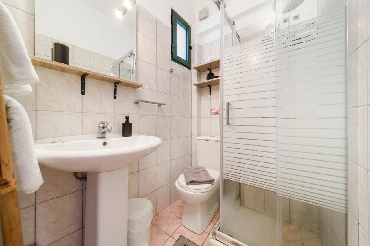 Giannatos Studios- Isabella Apartment