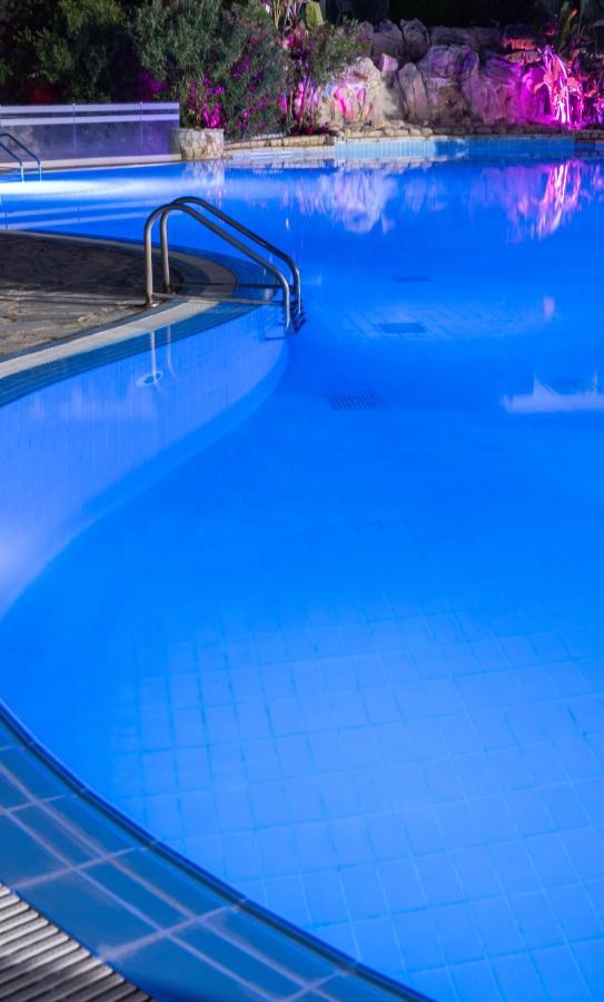 Sunrise Village Hotel 4*