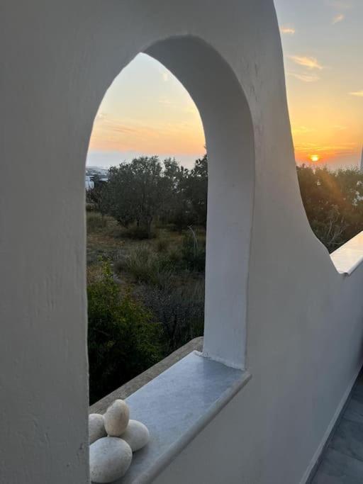 Minimal Blue With Sunset View In Holiday home Parikia (Paros)