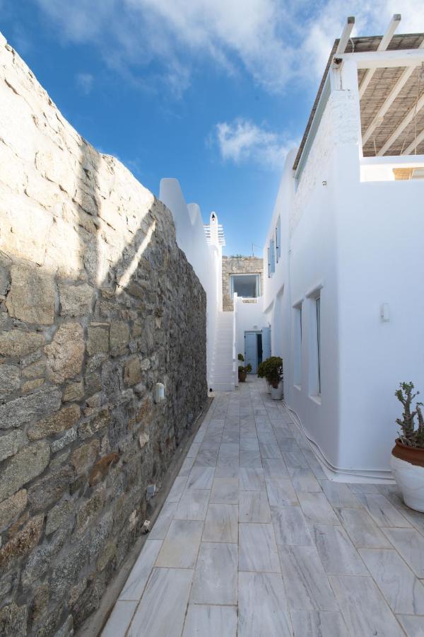Private With Private Pool Pascals *