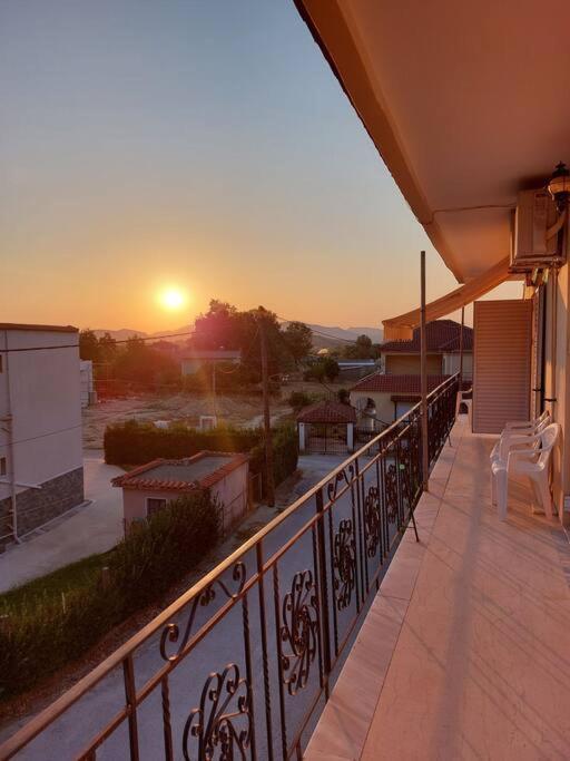 Apartment Theos