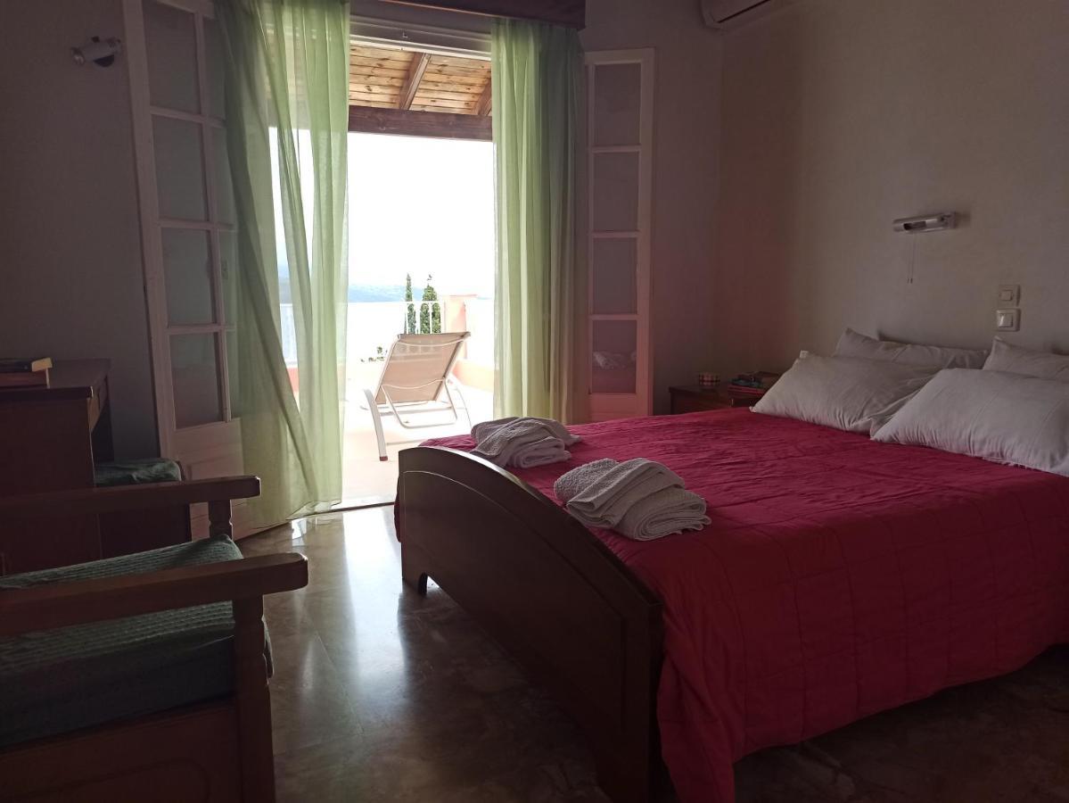 Aliki Apartment *