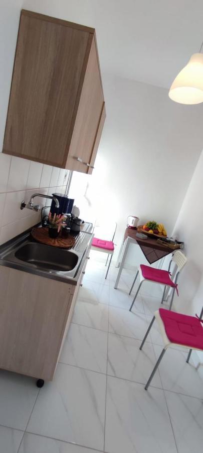 Little Hause Psakoudia
