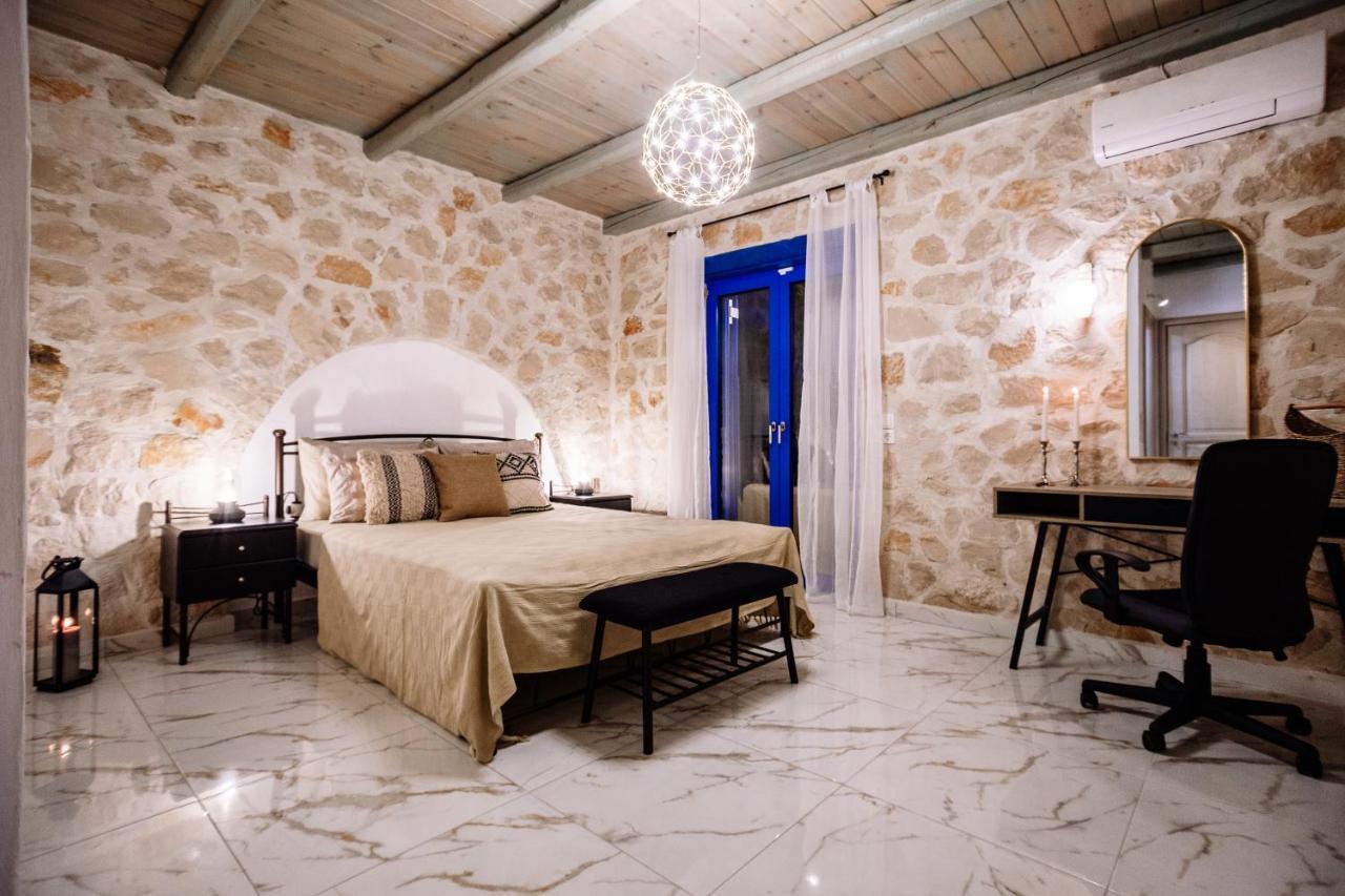 Rosemarie Villa *