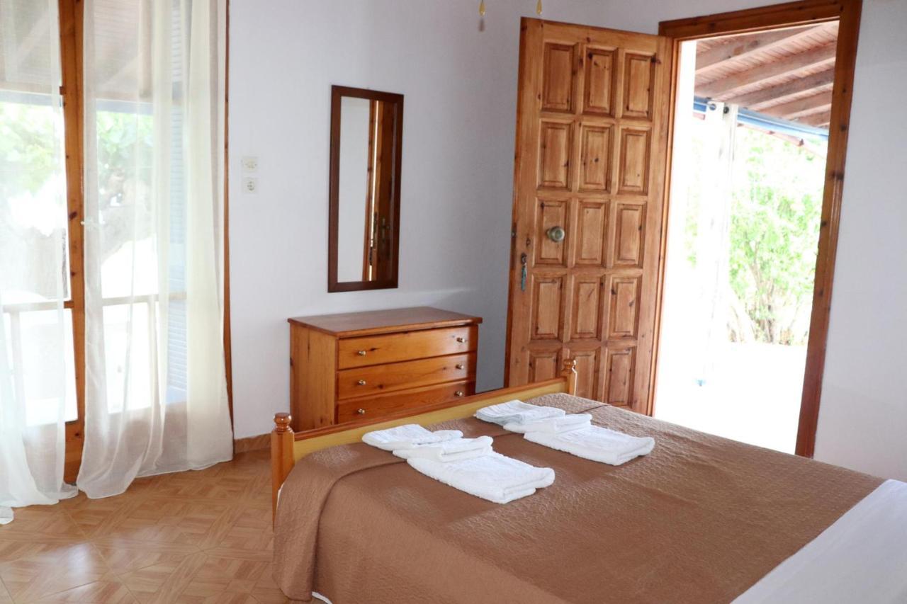 Seaside 1 Holiday home Kompoi