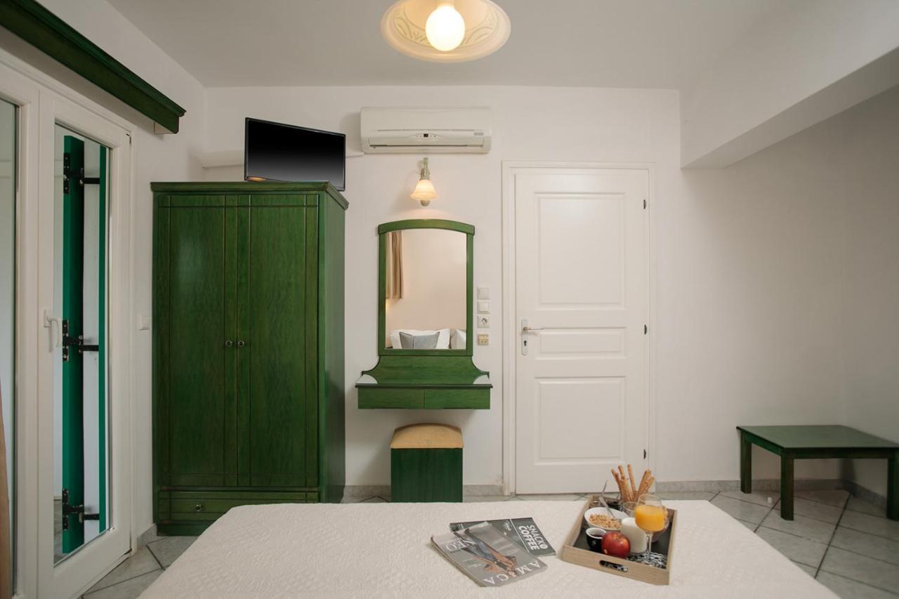 Apartment Iades &