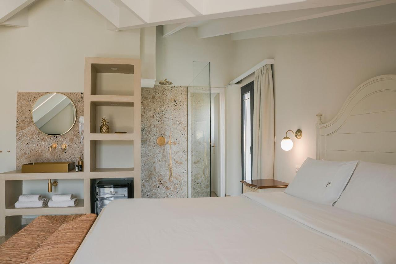 Alley Boutique And Argostoli (Kefalonia)
