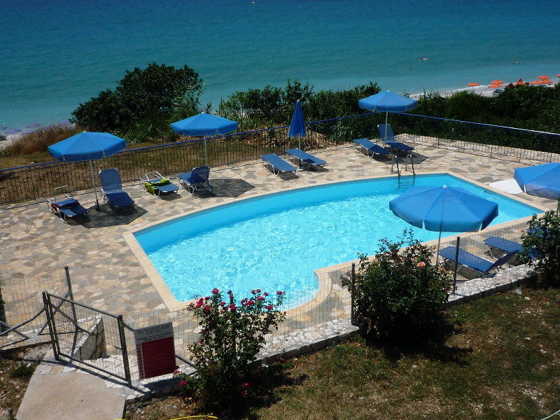 Milos Aparthotel 2*
