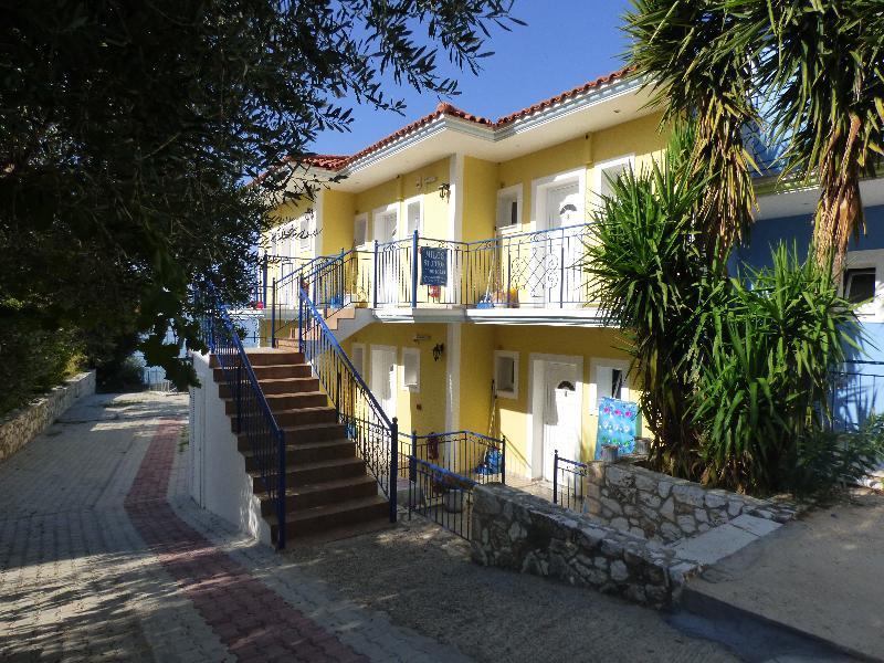Aparthotel Milos 2*