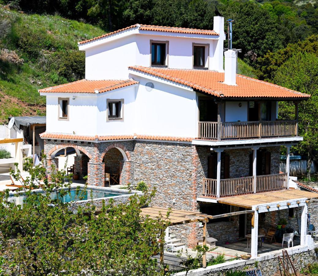 Krio Pigadi Villa