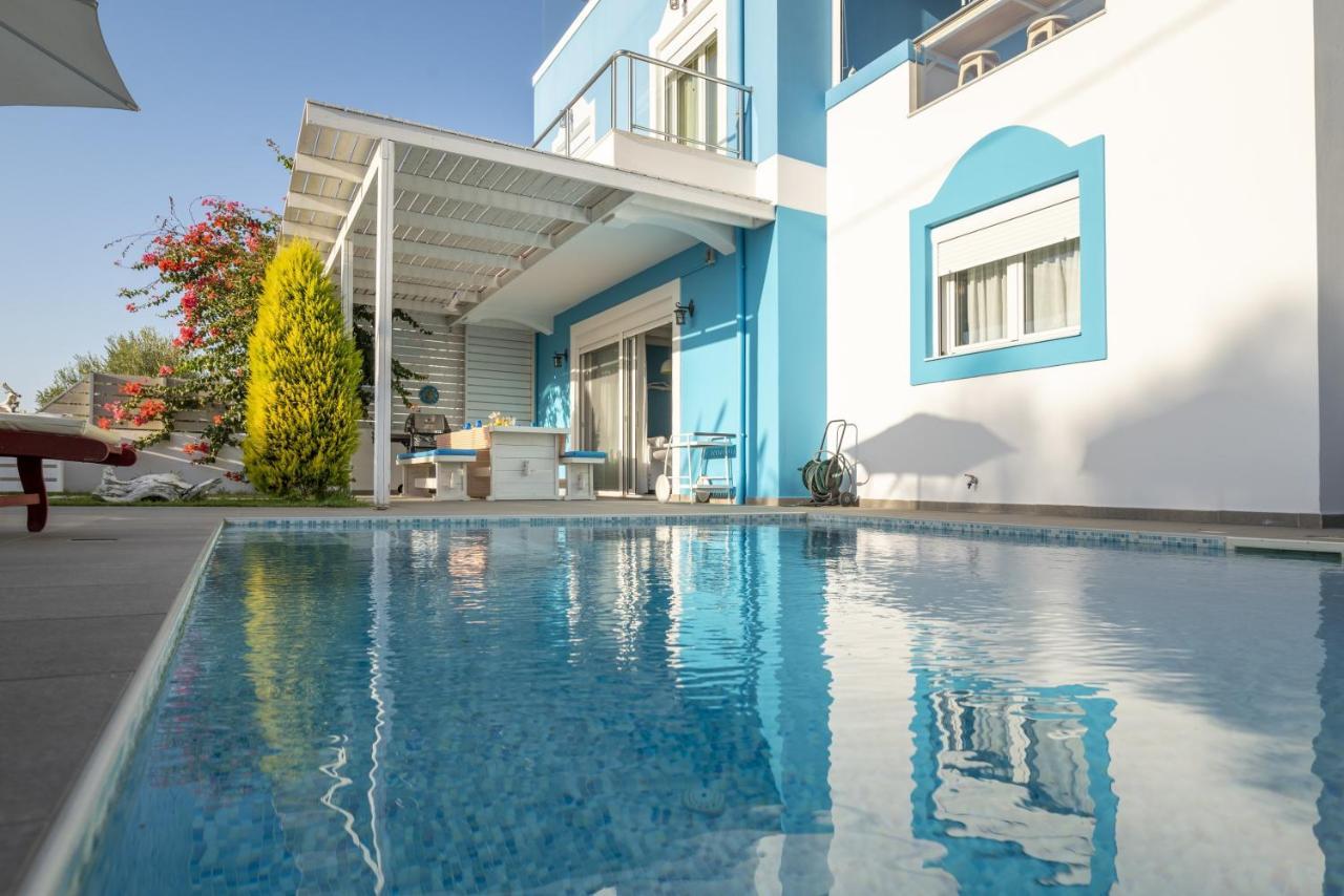 Seabreeze - With Jacuzzi & Heated Pool Villa *
